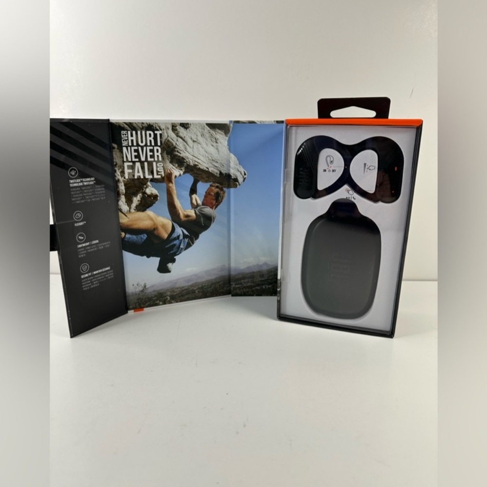 JBL Endurance peak 3 wireless earbuds - Picture 4 of 8